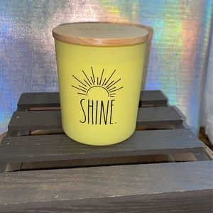 Rae Dunn candle